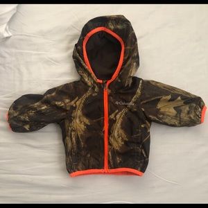 Columbia 0-3m camo jacket